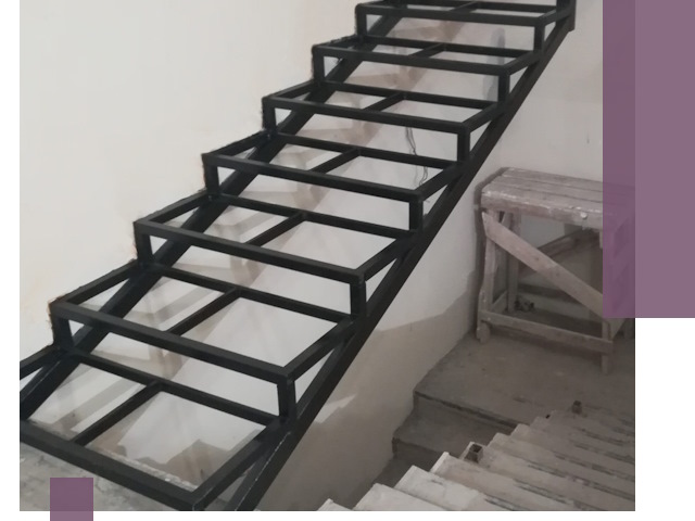 Демонтаж лестниц на металлокаркасе в Выборге: быстрый вывоз и разбор