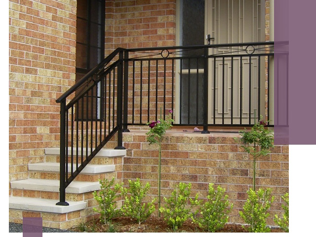 Уличные перила из металла под ключ в Выборге