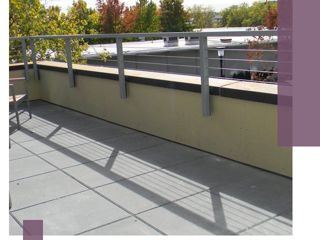 Металлические парапеты под ключ в Выборге: монтаж и изготовление