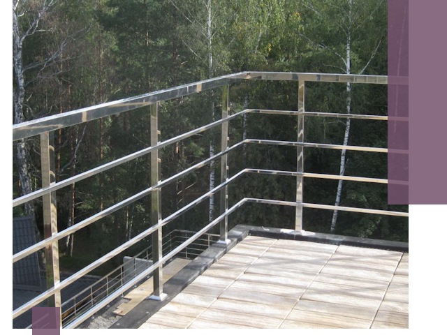 Парапеты из нержавеющей стали в Выборге — изготовление и монтаж