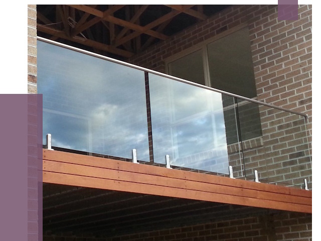 Стеклянные парапеты на крыше и террасе в Выборге от 11499 руб. | ПРОЛЁТ-Вбр