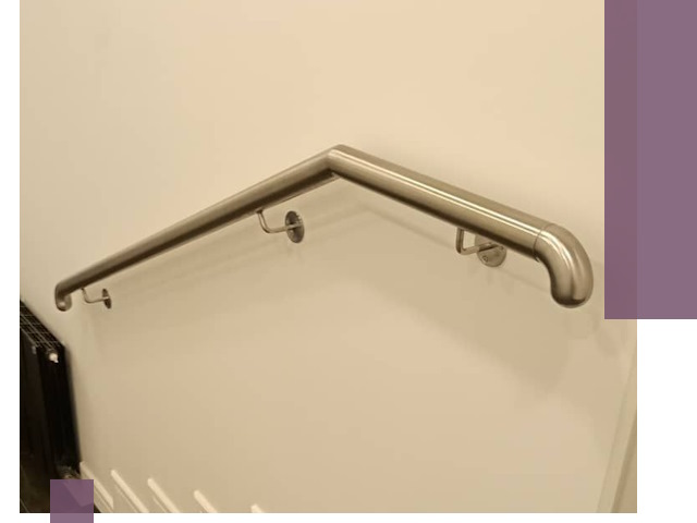 Изготовление пристенных поручней в Выборге под ключ за сроки