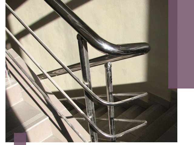 Поручни из нержавеющей стали под ключ в Выборге